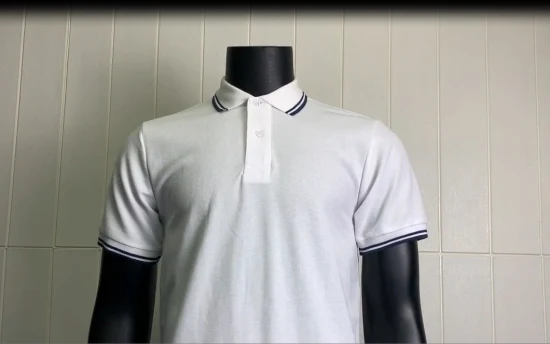 Schlichtes, leeres, weißes, schwarzes Golfsport-Herren-Poloshirt aus Baumwolle mit individueller Logo-Stickerei
